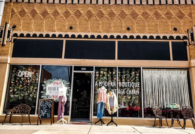 The Vintage Belle Boutique