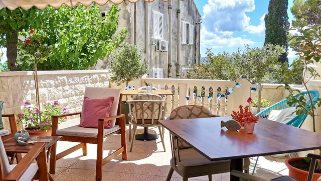 Villa Mira Bol Apartments&Rooms