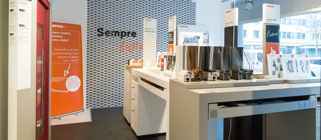 Studio Finstral Bolzano - Fenster, Haustüren - finestre, porte d'ingresso