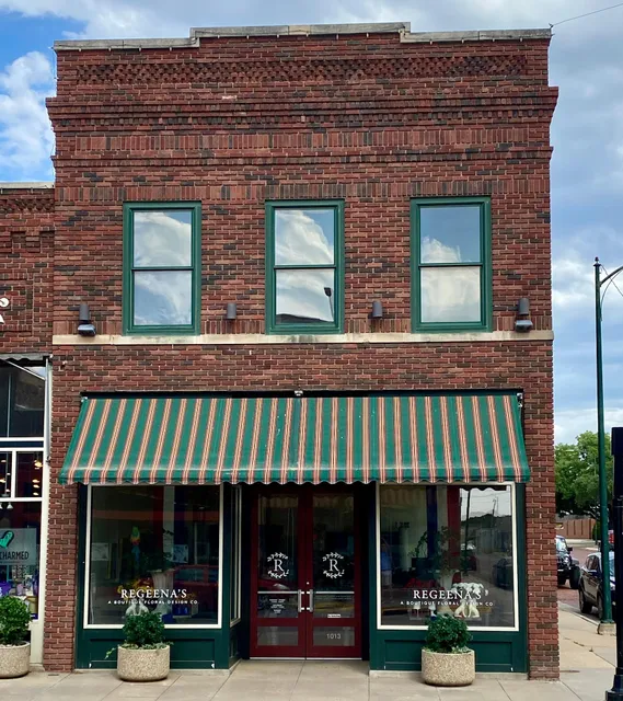 Regeena’s Flowers & Events