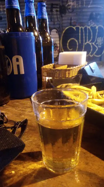 Friendship's Bar - Beer House, Self-service Restaurant and Pizzeria