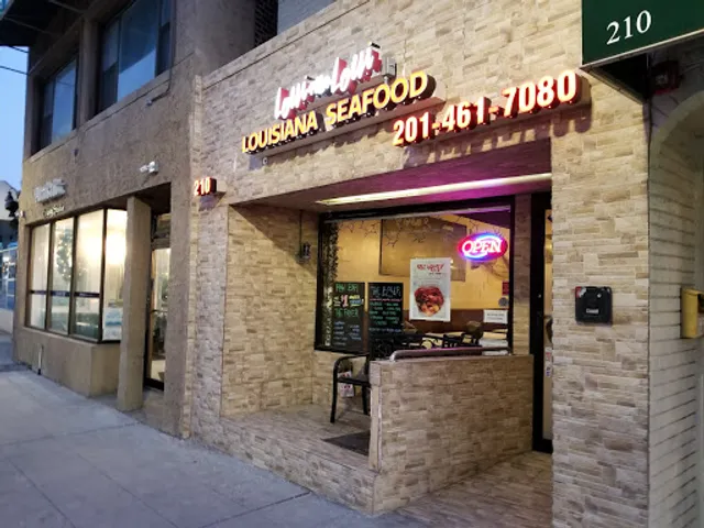 Cap't Loui - Cajun Seafood Boil