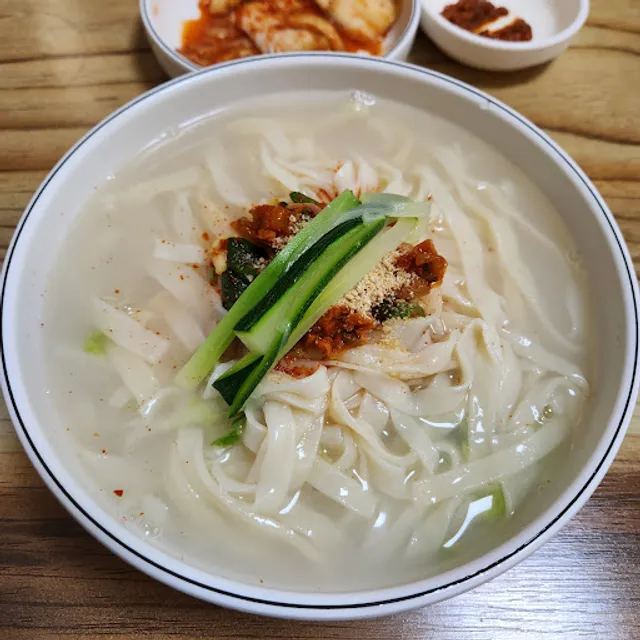 할매칼국수