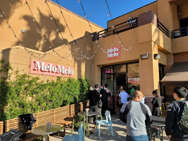 MeloMelo Coconut Dessert