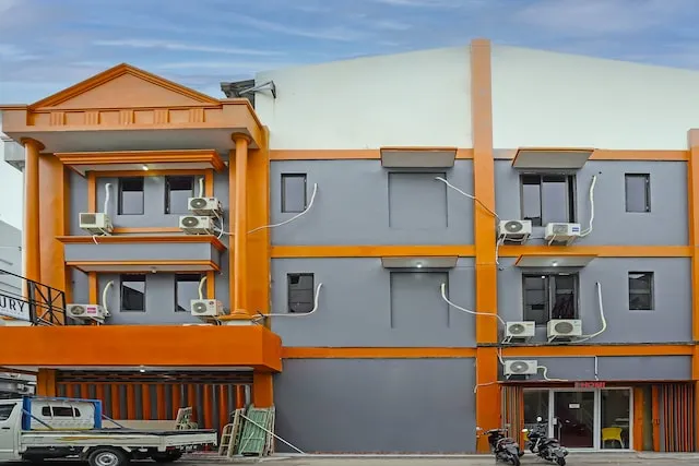 OYO Life 91727 Luxury Homestay Sidoarjo