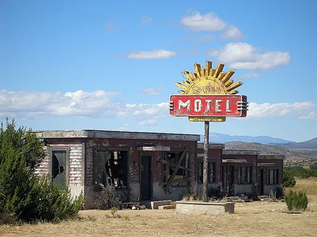 Sunshine Motel
