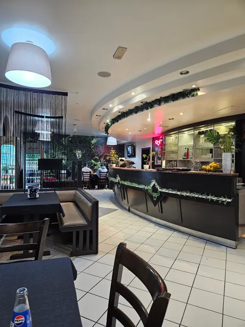 Restavracija James' place