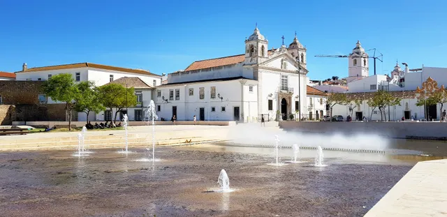 Chez Downtown Charm. Your Seaside Dream!