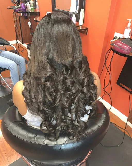 Lili dominican salon