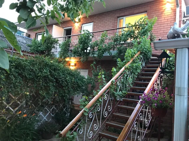 Guest House on Rostovskaya 50