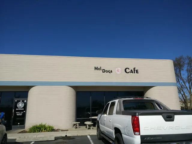 Mel Dog's Cafe