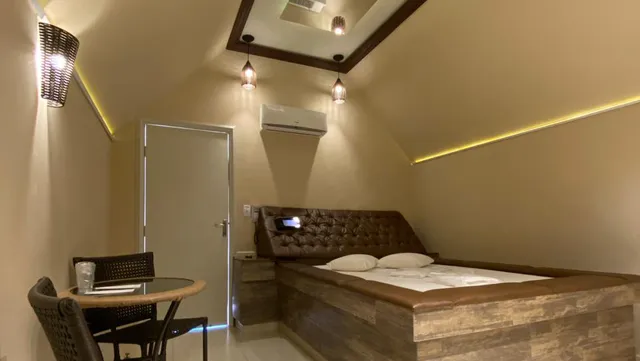 Gênus Motel • 24 horas