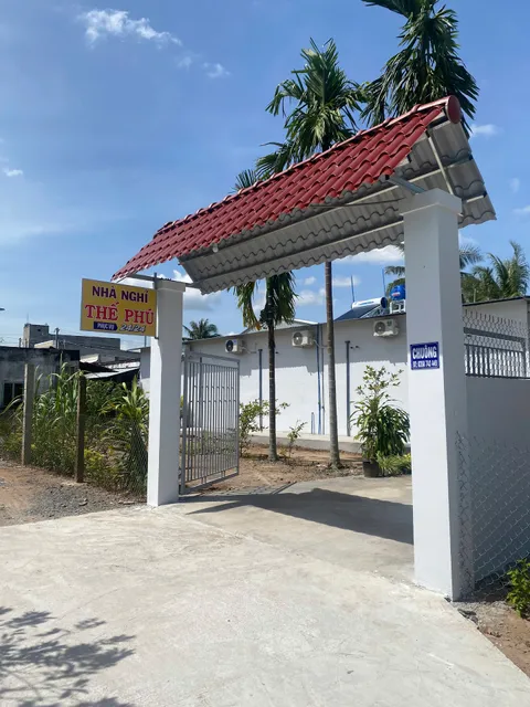 Nhà nghỉ Thế Phú