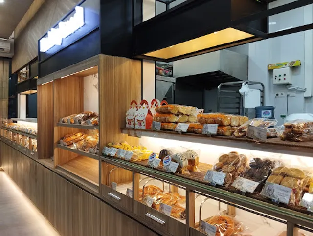 Komugi Boulangerie - Taman AIS Nasution