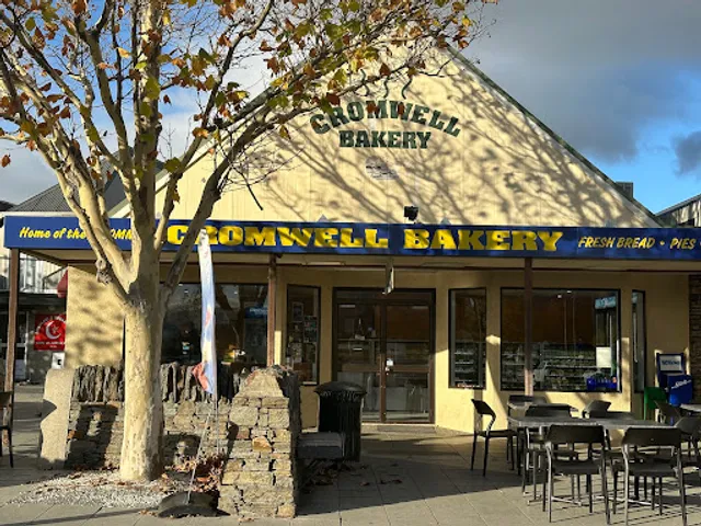 Cromwell Bakery