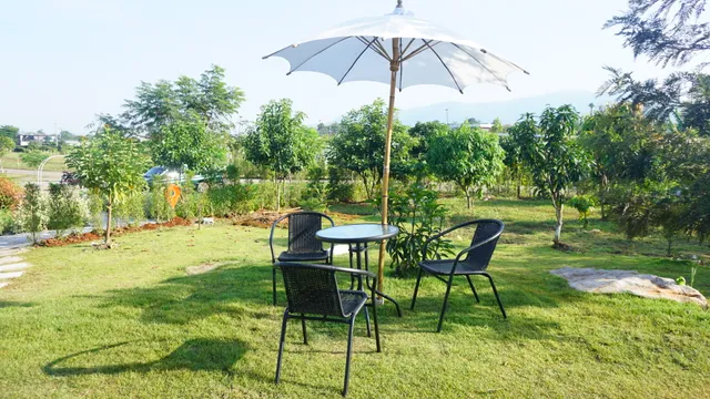 The White cafe and pool villa khaoyai