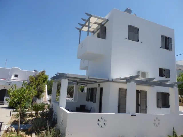 Skyros Koxilas Studios