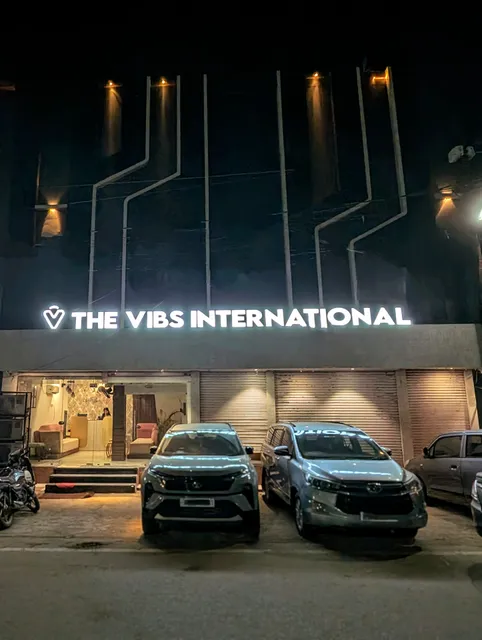 Hotel The Vibs International