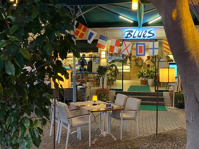 BLUE RESTAURANT & LOUNGE BAR