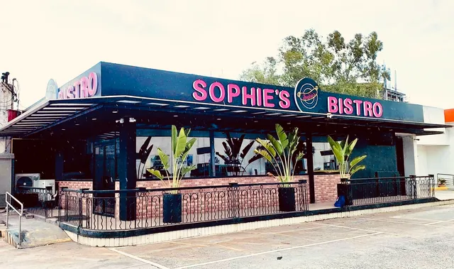 SOPHIE’S BISTRO