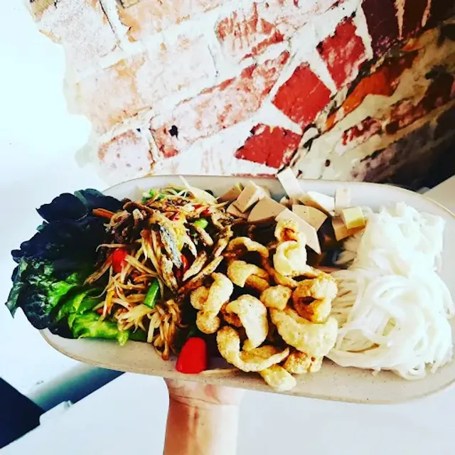 Est Home of Torung Market