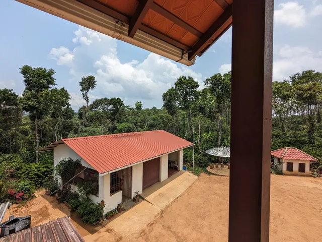 Estate Flora Homestay