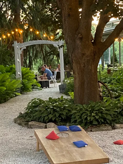 2One Speakeasy & Beer Garden