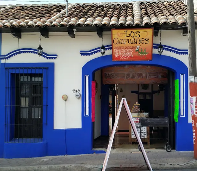 Los Chapulines taquería y antojitos
