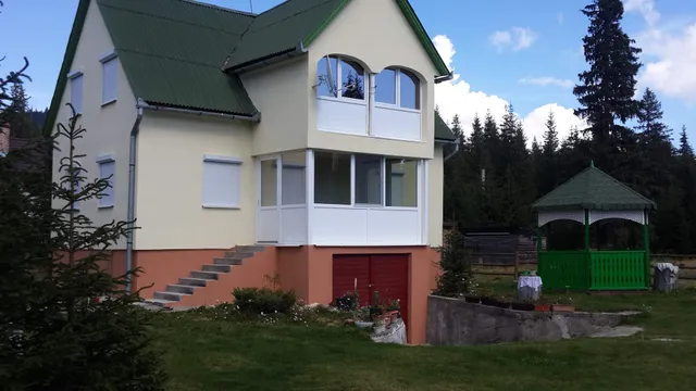 Mountain Heart Romania