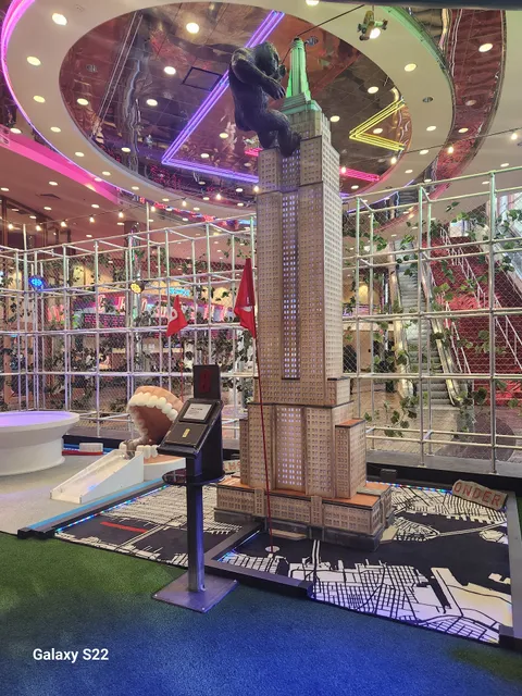 Holey Moley Golf Club Houston