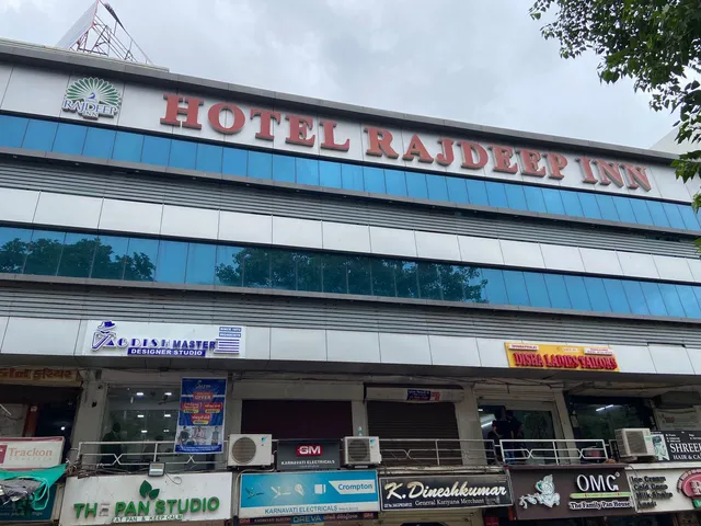 Hotel Rajdeep Inn - Deluxe & Super Deluxe Rooms Booking In Ahmedabad | Corporate Accommodation