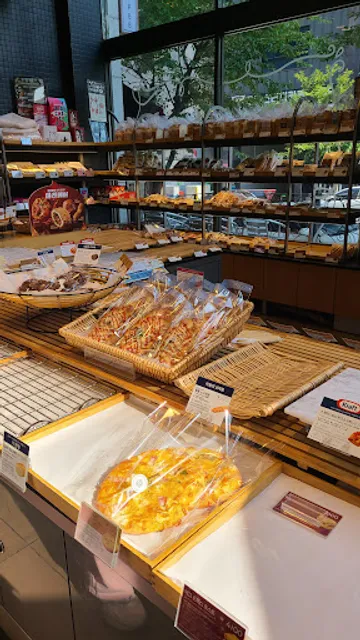 파리바게뜨 강릉교동점