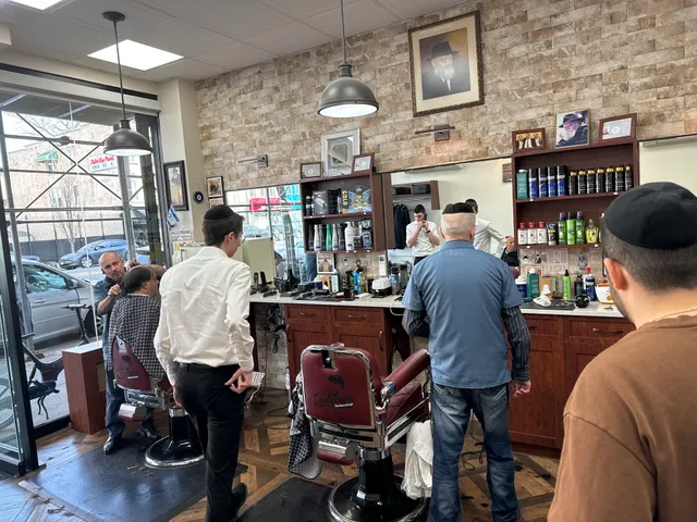 The Gentleman Barbershop cut & shave