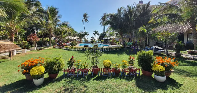 Sun & Sands Beach Hotel