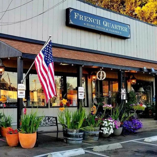 French Quarter Home Decor & Garden