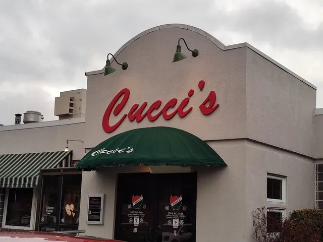 Cucci's Pizzeria