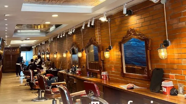 Morgan’s Barber House, Bocagrande location. English-speaking staff