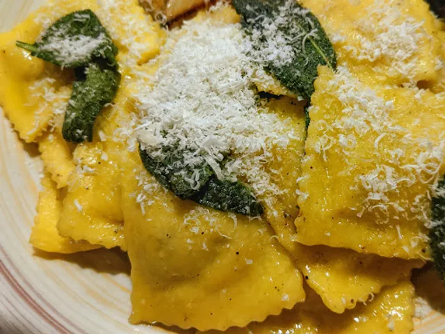 Mani in Pasta - pasta all'uovo di Angelo