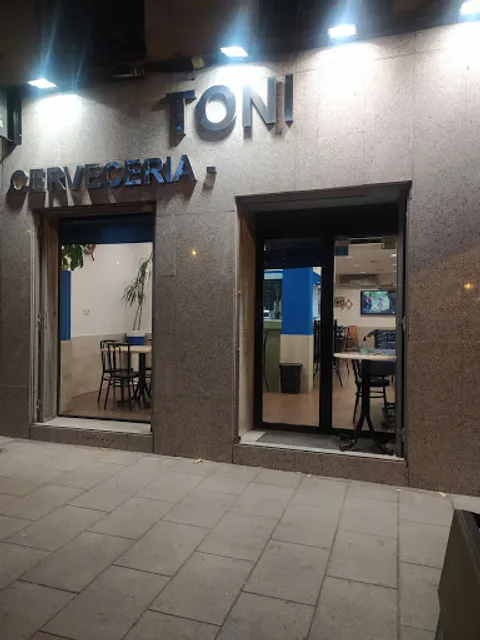 Cervecería Marisquería Toni carnes y pescados a la brasa