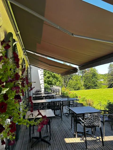 Restaurant hôtel aux Berges du lac de Mondon