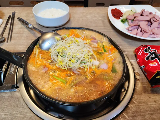 송탄나여사부대찌개