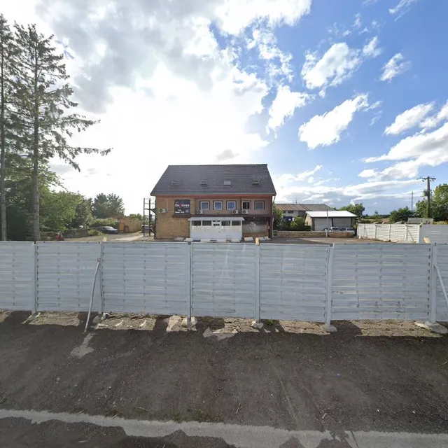 New Caprices Bar Show-pub