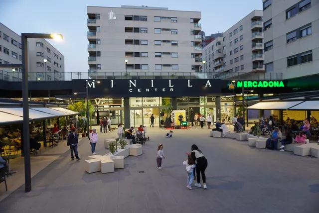 Centro Comercial La Minilla
