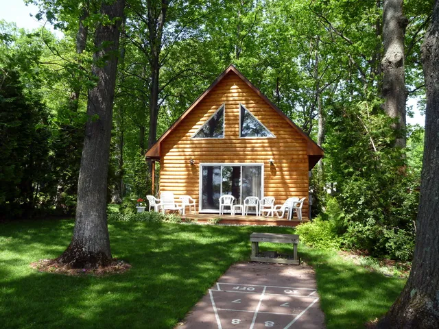 Broering's Lakefront Cottages