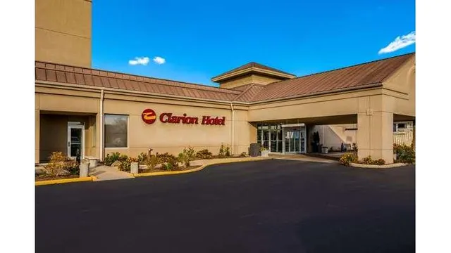 Clarion Hotel & Convention Center Joliet