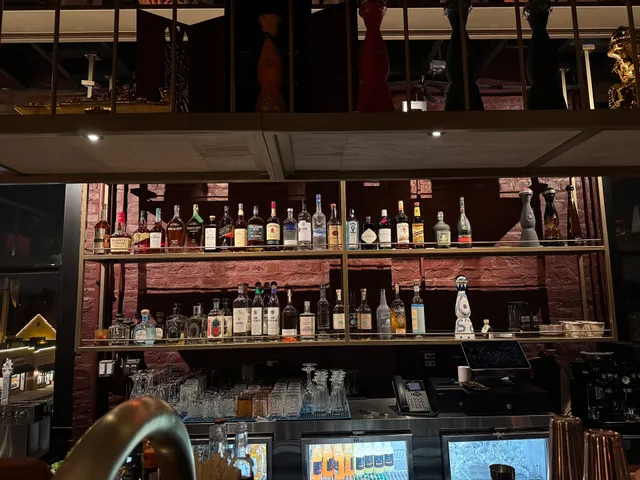 Revolución Restaurant & Bar