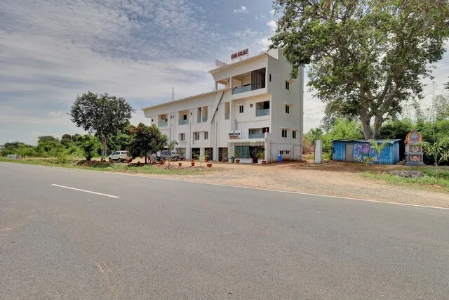 Hotel O Green Park Residency