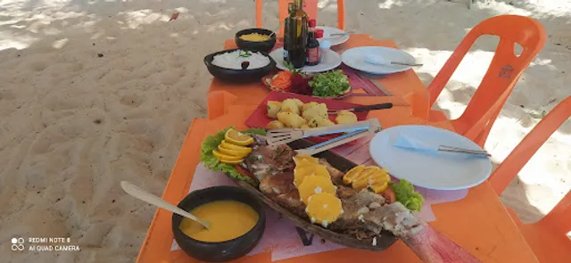 Barraca Encontro das Águas na praia de santo André Bahia