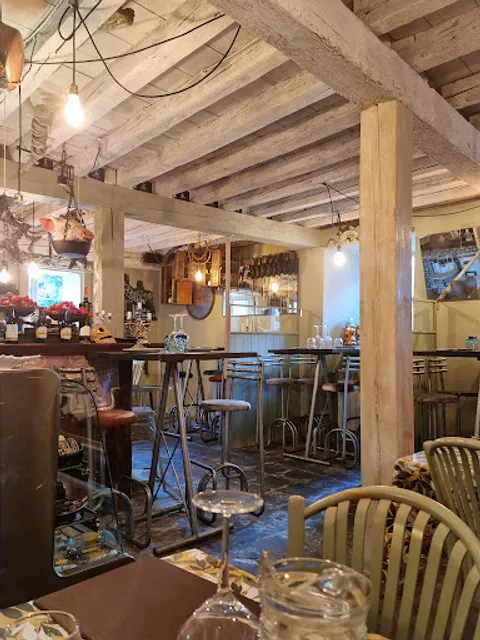 LA CASUCA DE ARTIES - BAR - RESTAURANTE - ARTIES