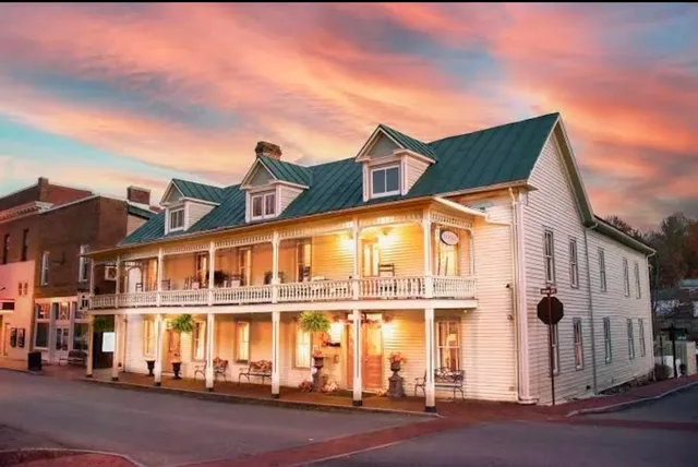 Historic Eureka Inn & Event Center